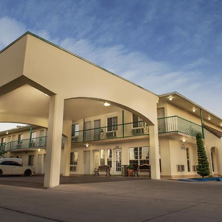 Hotel Trebol Inn Nuevo Casas Grandes المظهر الخارجي الصورة