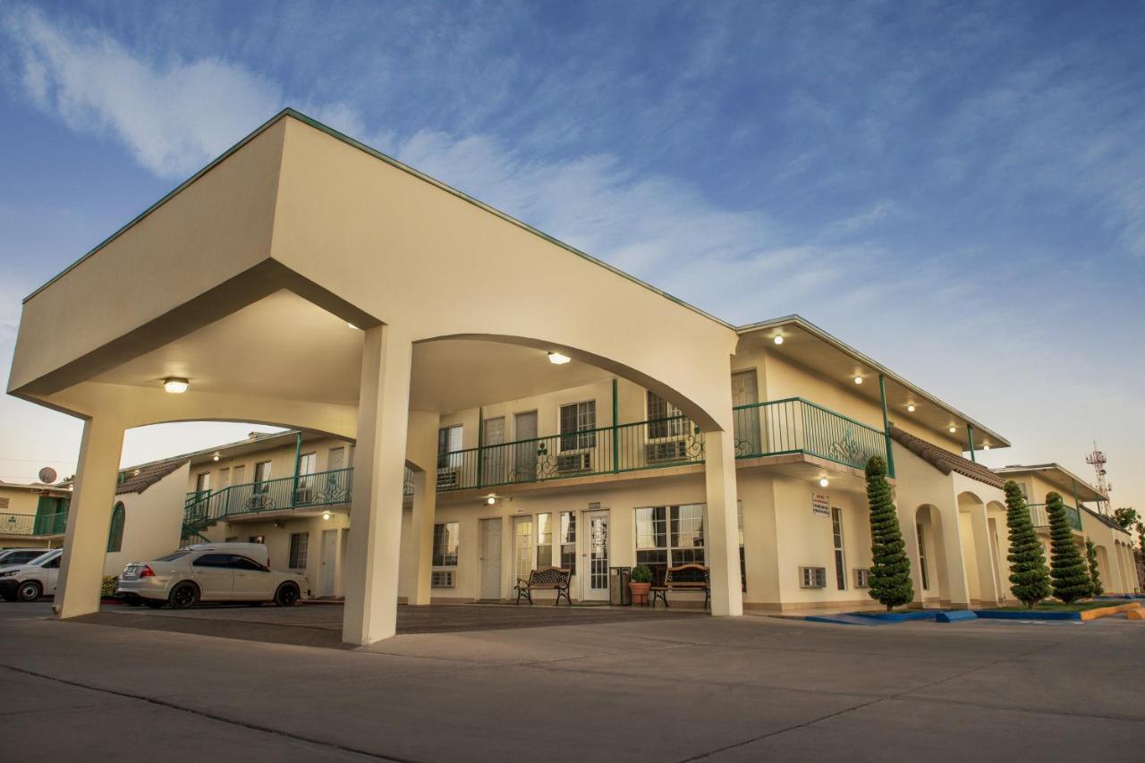 Hotel Trebol Inn Nuevo Casas Grandes المظهر الخارجي الصورة